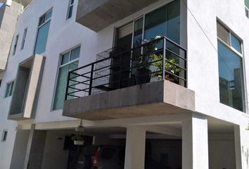 Casa en condominio en  Lomas De Tecamachalco, Naucalpan De Juárez