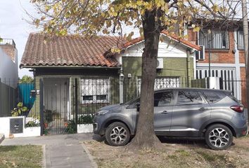 Casa en  Burzaco, Partido De Almirante Brown