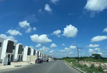 Lote de Terreno en  Calle 31 265-265, Chichí Suárez, Mérida, Yucatán, 97306, Mex