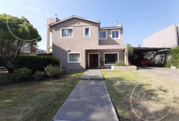 Casa en  Cumbres Del Golf, Villa Allende