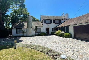 Casa en  Los Troncos, Mar Del Plata