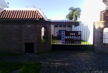 Casa en  Adrogué, Partido De Almirante Brown