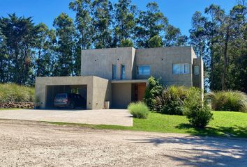 Casa en  Gloria De La Peregrina, General Pueyrredón