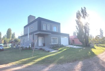 Casa en  Ingeniero Luis A Huergo, Río Negro