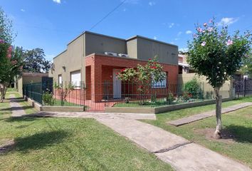 Casa en  Vicente Casares, Partido De Cañuelas