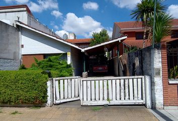 Casa en  Adrogué, Partido De Almirante Brown