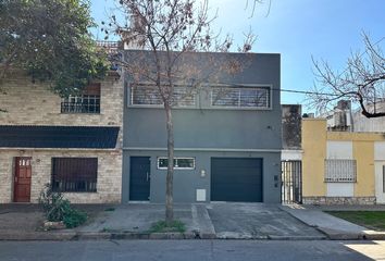 Casa en  Azcuénaga, Rosario