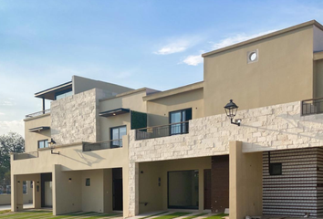 Casa en condominio en  Colinas Del Bosque, Corregidora, Corregidora, Querétaro