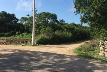 Lote de Terreno en  Calle 22, Cholul, Mérida, Yucatán, 97305, Mex