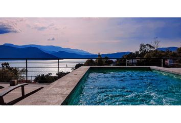 Casa en  Santa María Ahuacatlan, Valle De Bravo