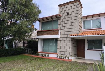 Casa en condominio en  Calle José María Morelos Y Pavón, La Marqueza, Ocoyoacac, México, 52743, Mex