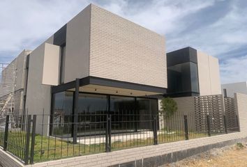 Casa en  76146, Santiago De Querétaro, Querétaro, Mex