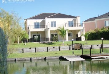 Casa en  Lago Escondido, Partido De Tigre