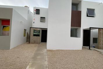 Casa en  Pueblo Kanasin, Kanasín