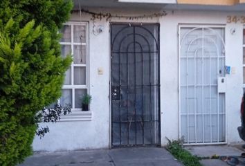 Casa en condominio en  Calle San Juan Tezompa, Conjunto Urbano Los Héroes Chalco, Chalco, México, 56644, Mex