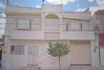 Casa en  Calle Carlos M. Peralta 402-458, Emiliano Zapata, Celaya, Guanajuato, 38030, Mex