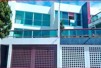 Casa en  Circuito Tzompantle 4, Lomas Del Tzompantle, Cuernavaca, Morelos, 62157, Mex