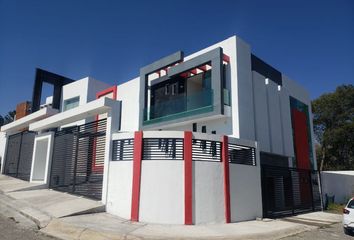 Casa en condominio en  Hacienda De Valle Escondido, Atizapán De Zaragoza