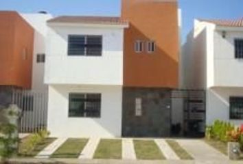 Casa en  Calle Nacional Ixtapa - Zihuatanejo, Infonavit El Hujal, Zihuatanejo, Zihuatanejo De Azueta, Guerrero, 40897, Mex