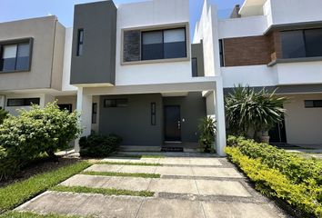 Casa en  Carretera Paso Del Toro - Boca Del Río, Boca Del Río, Veracruz De Ignacio De La Llave, 94286, Mex