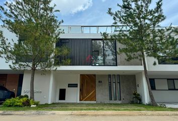 Casa en  Circuito Fontana, Zapopan, Jalisco, 45019, Mex