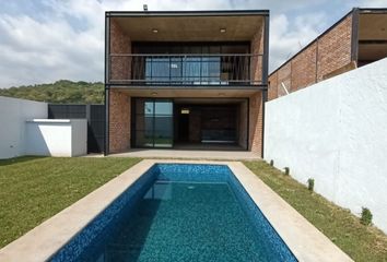 Casa en  Paseo De Los Naranjos 47-66, Los Limoneros, Cuernavaca, Morelos, 62304, Mex