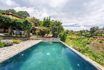 Casa en  San Mateo Acatitlán, Valle De Bravo, México, Mex