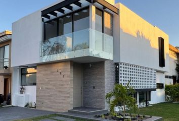 Casa en  Calle Talavera De La Reina, Nueva Galicia, La Tijera, Tlajomulco De Zúñiga, Jalisco, 45645, Mex