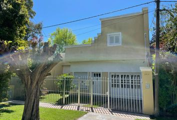 Casa en  Manuel B Gonnet, Partido De La Plata