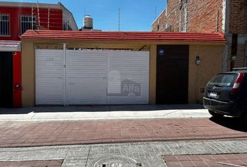 Casa en  Calesa, Santiago De Querétaro, Municipio De Querétaro