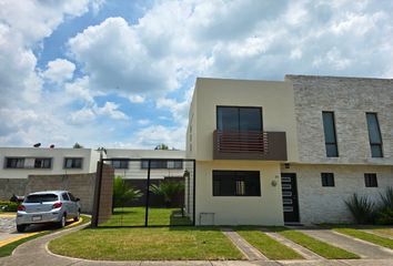 Casa en  La Venta Del Astillero, Zapopan, Jalisco