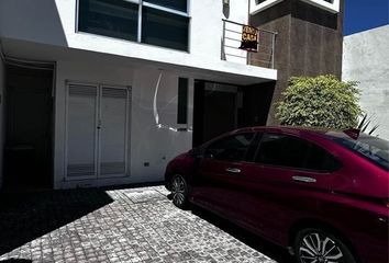 Casa en condominio en  Calle Samaná, Lomas De Angelópolis Zona Azul, Ocoyucan, Puebla, 72865, Mex