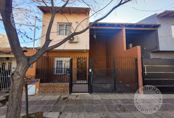 Casa en  Cipolletti, Río Negro