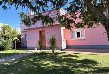 Casa en  Roque Pérez, Partido De Roque Pérez