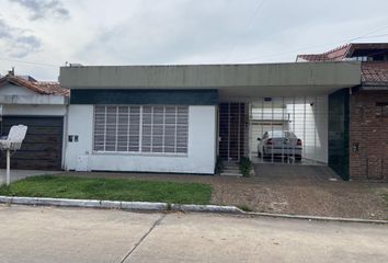 Casa en  Banfield, Partido De Lomas De Zamora