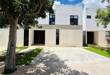 Casa en condominio en  Calle 18 108-108, Cholul, Mérida, Yucatán, 97305, Mex