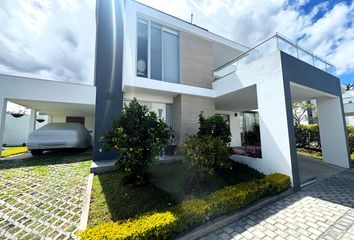 Casa en  Puembo, Quito