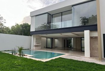 Casa en  Calle 18 98 B, Chablekal, Mérida, Yucatán, 97302, Mex