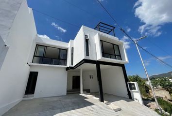 Casa en  Avenida Del Sumidero, Fovissste Mactumactza, Tuxtla Gutiérrez, Chiapas, 29059, Mex