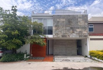 Casa en  Calle Paseo Solares 1333, Zapopan, Jalisco, 45019, Mex