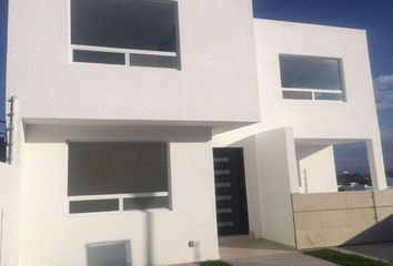 Casa en  Calle Cascada De Naolinco, Real De Juriquilla, Querétaro, 76226, Mex