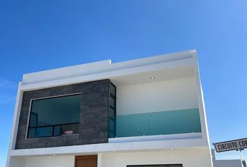 Casa en  Avenida Del Quetzal 4, Santa Fe, Corregidora, Querétaro, 76930, Mex