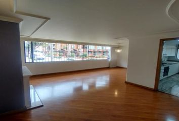 Apartamento en  Santa Barbara Norte, Bogotá