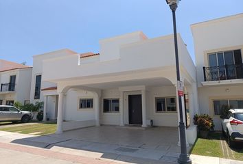 Casa en  Marina Mazatlán, Mazatlán