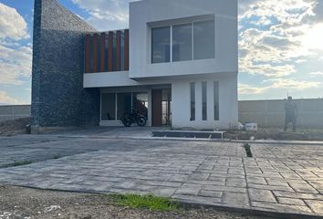 Casa en  Calle Libertad 32, San Felipe Tlalmimilolpan, Toluca, México, 50250, Mex