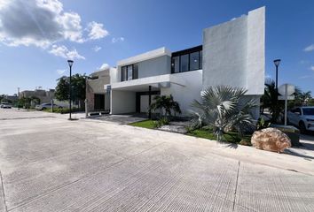 Casa en condominio en  Xcuyún, Conkal, Yucatán, Mex