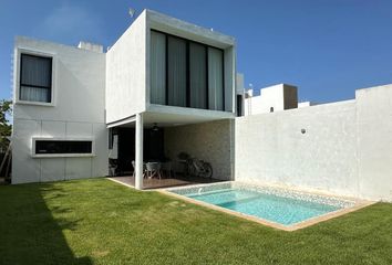 Casa en  Calle 18 108-108, Cholul, Mérida, Yucatán, 97305, Mex