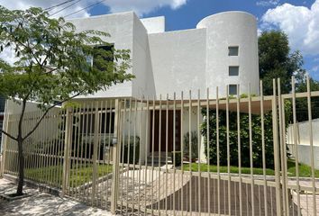 Casa en  Colonia Jurica, Municipio De Querétaro