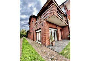 Casa en  Pinos De Anchorena, Mar Del Plata