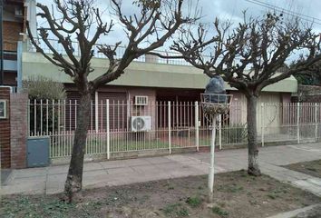 Casa en  Castelar, Partido De Morón